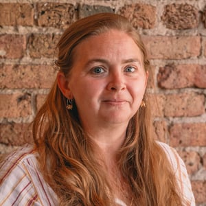 Amanda Bridges Headshot-1