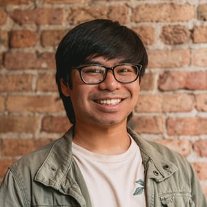 DJ headshot_WebOpt_Square-1