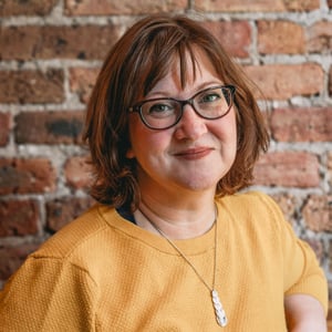 Headshot_Amanda_Eich_Web