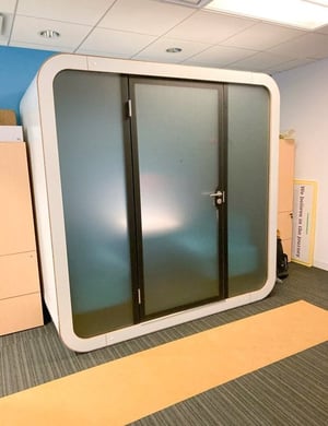 Privacy-Vinyl-Booth